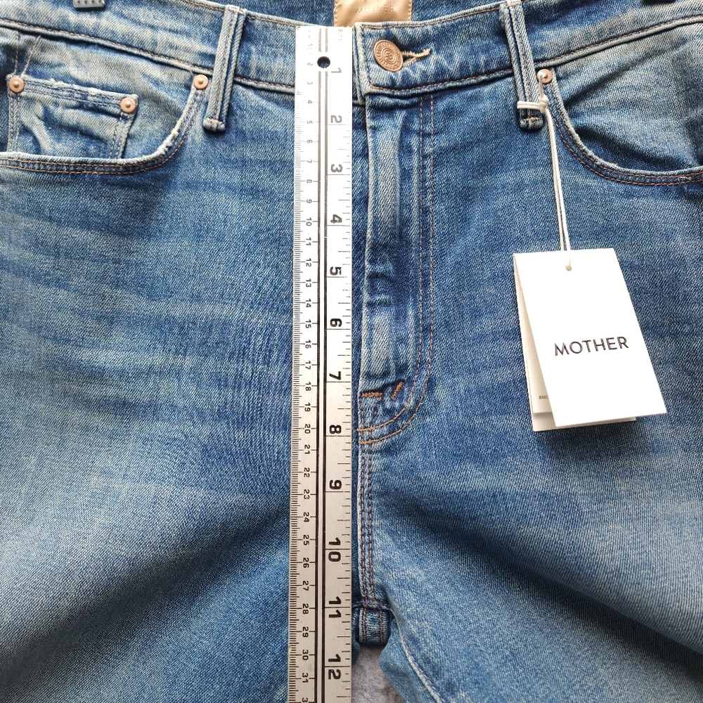 Mother The Weekender Flare Jeans In Love Bombs - Picture 15 of 16